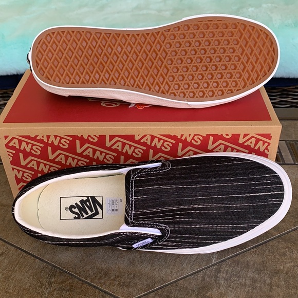 VANS CLASSIC SLIP ON SUITING Black/Stripes Men’s - Picture 4 of 17